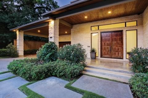 306 E Cowan Drive